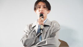 小西詠斗、もし自分に”しっぽ”が生えていたら「しっぽ系YouTuberになりたい」!?『尾かしら付き。』初日舞台挨拶