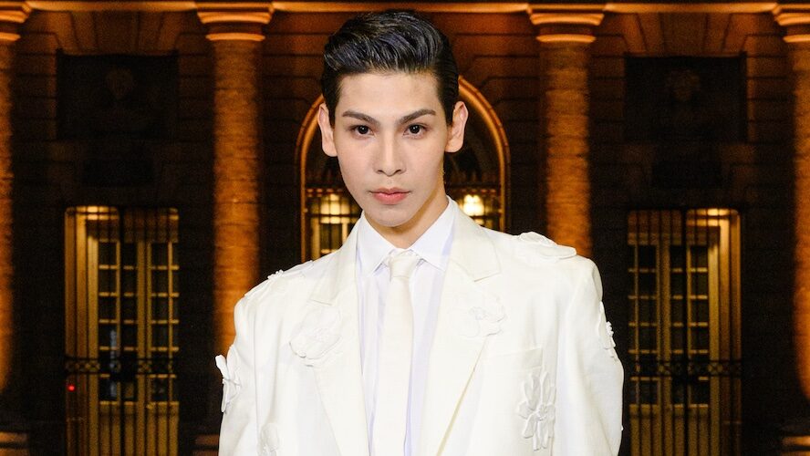 ラウール 奇跡の17歳”Snow Manラウール、『ViVi』ソロ初登場 撮影でスーパー