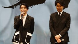 大泉洋、長尾謙杜を“独特な表現”で絶賛？「最初なんて長尾くんって分からないくらい汚いんだけど…」／『室町無頼』製作発表会見