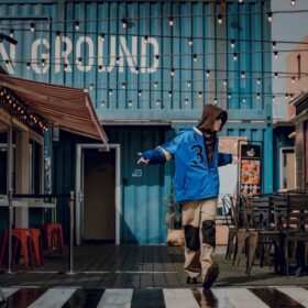 BTS・J-HOPEの“ルーツ”とは？ 「ダンス」をテーマに5ヵ国を旅するドキュメンタリー『Hope On The Street』