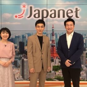 草彅剛がジャパネットたかた『快適！ショッピングスタジオ』に生出演、『碁盤斬り』をテレビショッピング風に紹介!?