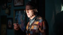 “イケオジ”ヒュー・グラント『ブリジット・ジョーンズ』最新作とは真逆の“猟奇的なオジ”役で新境地!?