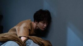 Snow Man渡辺翔太、“ヤバすぎる”怪奇物件に潜入…いわくつき旅館、降霊するシェアハウスの謎に震撼