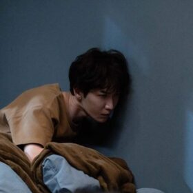 Snow Man渡辺翔太、“ヤバすぎる”怪奇物件に潜入…いわくつき旅館、降霊するシェアハウスの謎に震撼