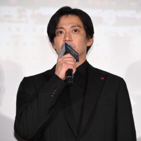 小栗旬「日本を離れていた時期で海外にいたので…」 『フロントライン』ジャパンプレミアでロックダウン当時を振り返る