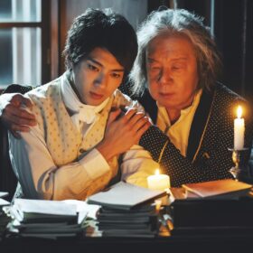 山田裕貴が“こじらせ秘書”に！ ベートーヴェンへの重すぎる愛が暴走する場⾯写真解禁
