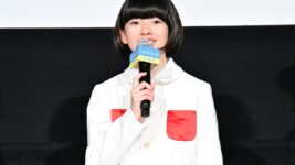 主演の12歳・鈴木唯が感謝の手紙を朗読「本当に夢でなくて良かった」 『ルノワール』舞台挨拶開催