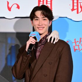 渡辺翔太「黄色い歓声を期待してたのに静か…」 自虐トークで『事故物件ゾク 恐い間取り』試写会を笑いに包む