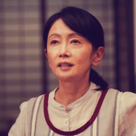 『火喰鳥を、喰う』