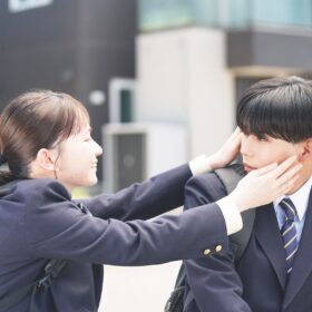 長尾謙杜、心を閉ざした少年役で魅せる繊細な表情と変化に注目！ ときめきと疑念が交錯する『恋に至る病』