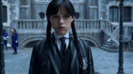 ジェナ・オルテガ主演、ティム・バートンの世界観が楽しい『ウェンズデー』シーズン2も話題