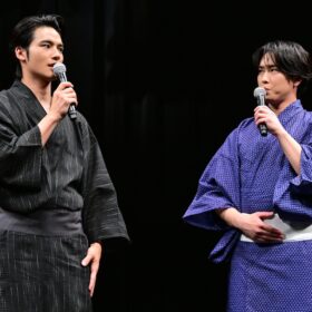 『火喰鳥を、喰う』