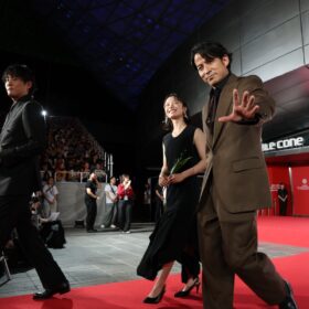 岡田准一『イクサガミ』で釜山国際映画祭に登場！ 世界に届ける日本ドラマのゲームチェンジャー