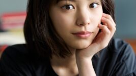 當真あみ、自分とは「真逆の女の子」役で声優挑戦！『パリに咲くエトワール』来春公開