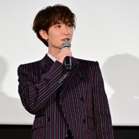 Snow Man渡辺翔太「亀梨君は本人より本人だった」 亀梨和也のスター性と共演の喜びを語る