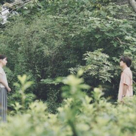 『君の顔では泣けない』