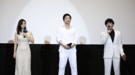 大沢たかお「呼吸を忘れるほど手に汗握る作品」『沈黙の艦隊 北極海大海戦』サプライズ舞台挨拶に観客大歓声