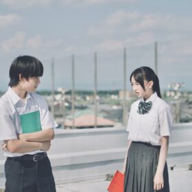 『君の顔では泣けない』