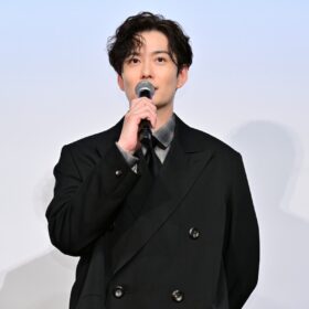岡田将生「30年後は佐藤浩市さんのような俳優に」 『アフター・ザ・クエイク』舞台挨拶で未来の夢を語る
