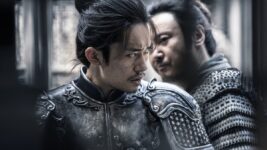 アジアNo1イケメンが剣を握る夜、900億円超の驚異的ヒット作が日本へ／『HERO』のチャン・イーモウ最新作『満江紅』