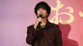 髙橋海人のまっすぐな芝居と、普段のそぶりに永瀬正敏「かわいいなぁ」 『おーい、応為』公開御礼舞台挨拶レポート