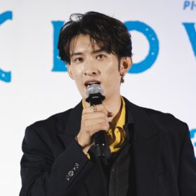 向井康二、森崎ウィンは「やさしい」舞台挨拶でのイチャイチャに会場からは“悲鳴”!? 『（LOVE SONG）』バンコク・プレミア