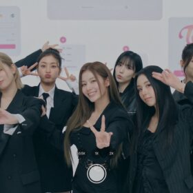 TWICE、笑顔の裏にある努力と信念——10周年記念ドキュメンタリーで明かす“9つの物語”