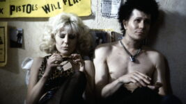 名優ゲイリー・オールドマンの出発点、セックス・ピストルズのシド・ヴィシャス役で見せた鮮烈な激しさ