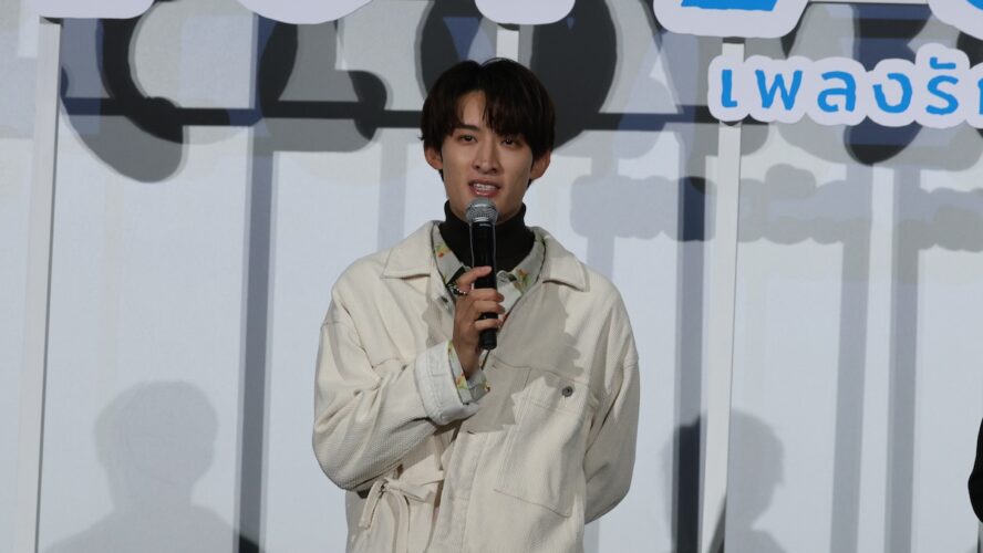 向井康二「Snow Manでは甘えちゃうけど、今回は言わなきゃと思った」 舞台裏で見せた“男気”