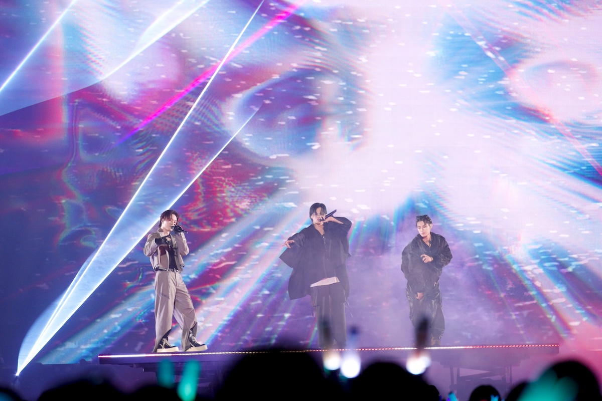 『超特急 The Movie RE:VE』