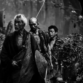 『国宝』で“異形の美”を宿した田中泯、今度は禅僧として“無”を生きる──映画『黒の牛』が描く悟りの旅