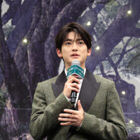 高橋文哉「目でも耳でも心でも楽しめる作品」 人生を見つめ直す『クスノキの番人』の余韻