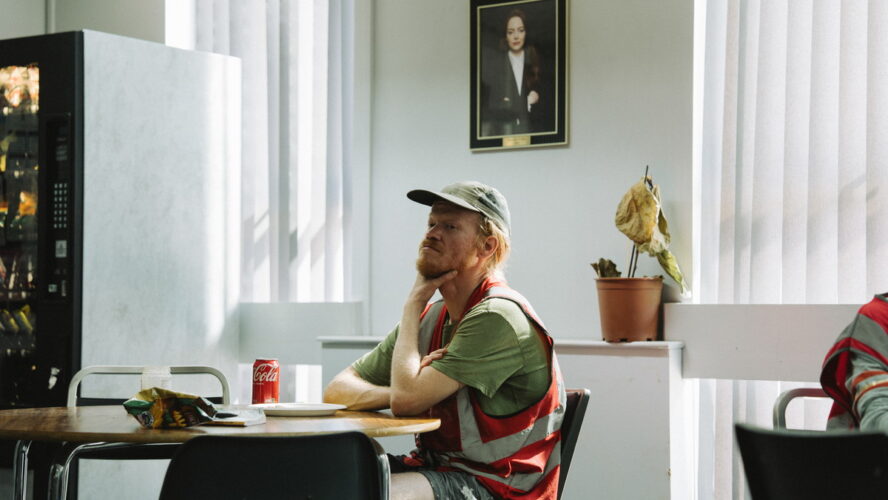 落選に衝撃、キルスティンの夫で実力派俳優プレモンスが『ブゴニア』で見せた名演と止まらぬ勢い