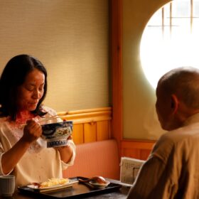 『枯れ木に銃弾』