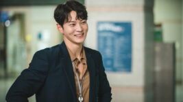 “視聴率王子”チュウォンが冴えない公務員役！ その裏の顔は怪盗スカンク!?