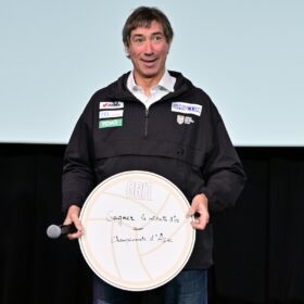 『GRIT　—バレーボール男子日本代表 栄光への始発点—』