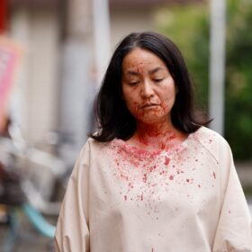 『枯れ木に銃弾』