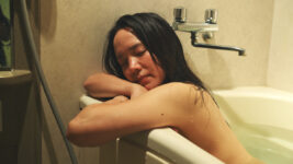 妻を浮気させようとする夫と、夫の肉体に強く惹かれる妻…執着と偏愛の行き着く先は？