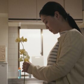 『虎に翼』の安川まり、DV被害女性の叫びを熱演！ 映画『五月の雨』が問う“共同親権”の現実