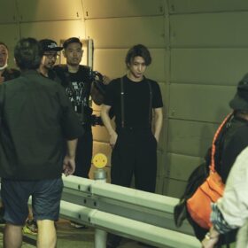 佐久間大介、銃撃アクションで魅せる！ 危険な色気と優しさをまとった“元殺し屋ダイヤ”が降臨