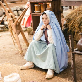 『花が咲けば、月を想い』