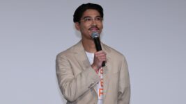 賀来賢人、穂志もえかを「絶対に彼女」と確信　『Never After Dark』相思相愛キャスティング秘話