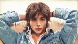 ヒョンジン、Tシャツからお腹チラリ アンニュイな表情がセクシーすぎる！ GUESS JEANSの新グローバルキャンペーンに登場