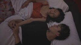 壊れた回転ベッド×ラブホテルの異色劇、森川圭監督“幻の一本”『オンザベッド』上映決定