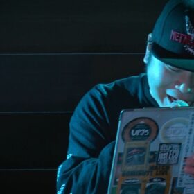 『詩人 iidabii ある宗教2世の記録』