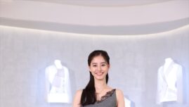 新木優子、“夢のような空間”に感激！ 木南晴夏、芳根京子らディオール最新コーデで魅了