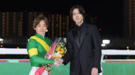 山下智久、船橋競馬場に凱旋！「かしわ記念」プレゼンター登場で会場大熱狂