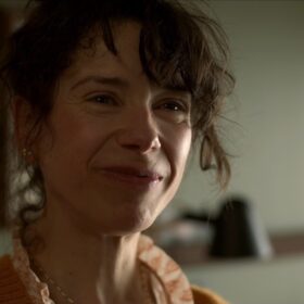 『ブリング・ハー・バック』