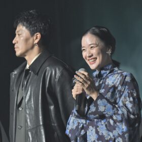 の配信記念イベントが6月29日に開催。キャストの小栗旬、蒼井優、広瀬すず、林遣都、竹野内