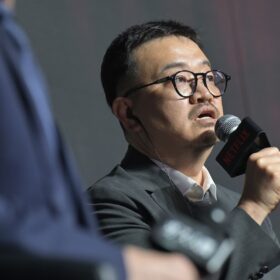 の配信記念イベントが6月29日に開催。キャストの小栗旬、蒼井優、広瀬すず、林遣都、竹野内